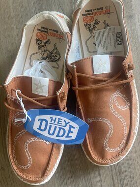 NWT! HEY DUDE Wendy Women 11 Shoes Loafers Sneakers Houston Livestock Show!